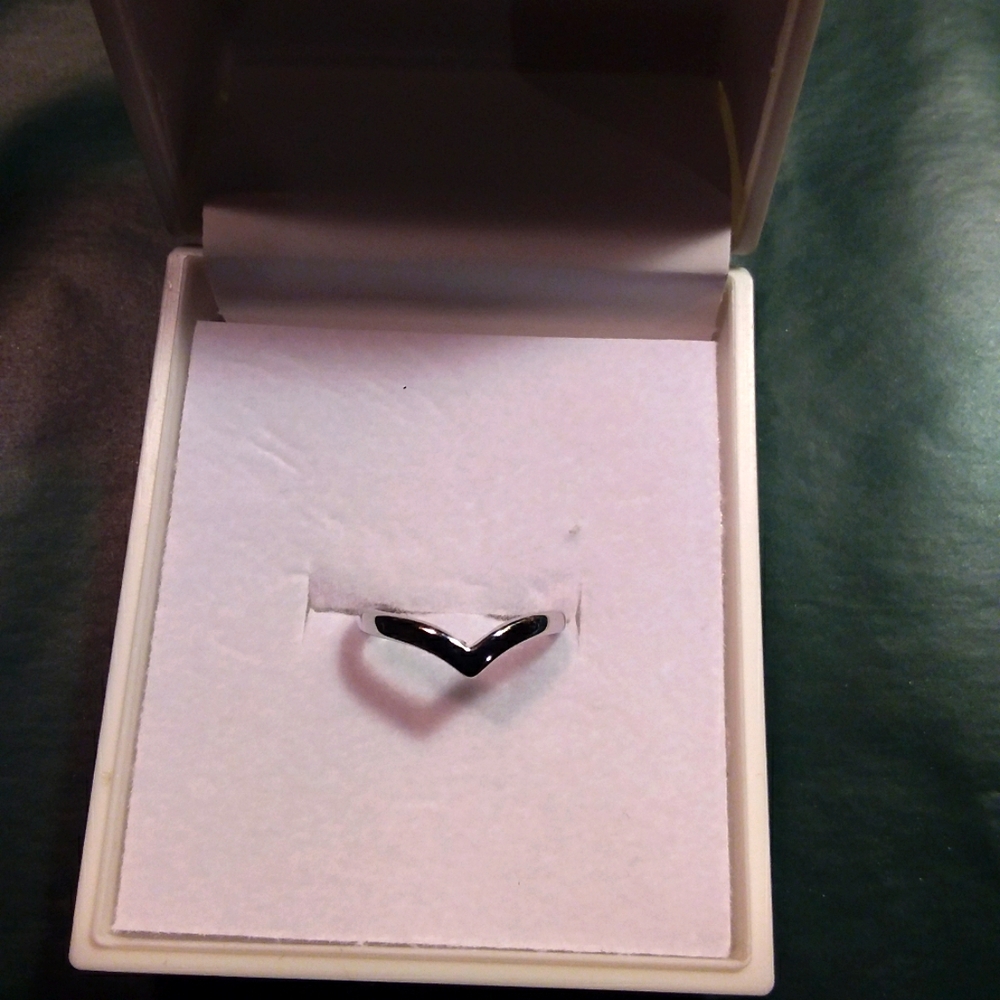 Silver V Shape Toe Ring